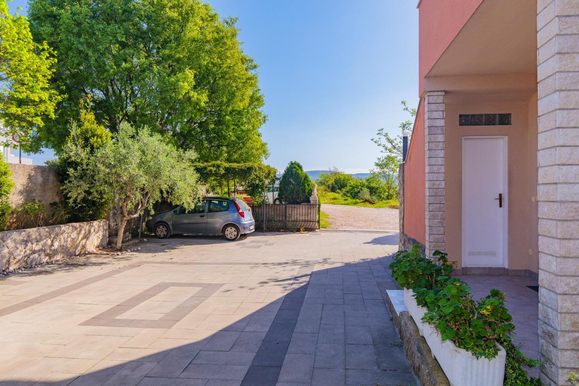 Apartment Todor Крк Екстер'єр фото